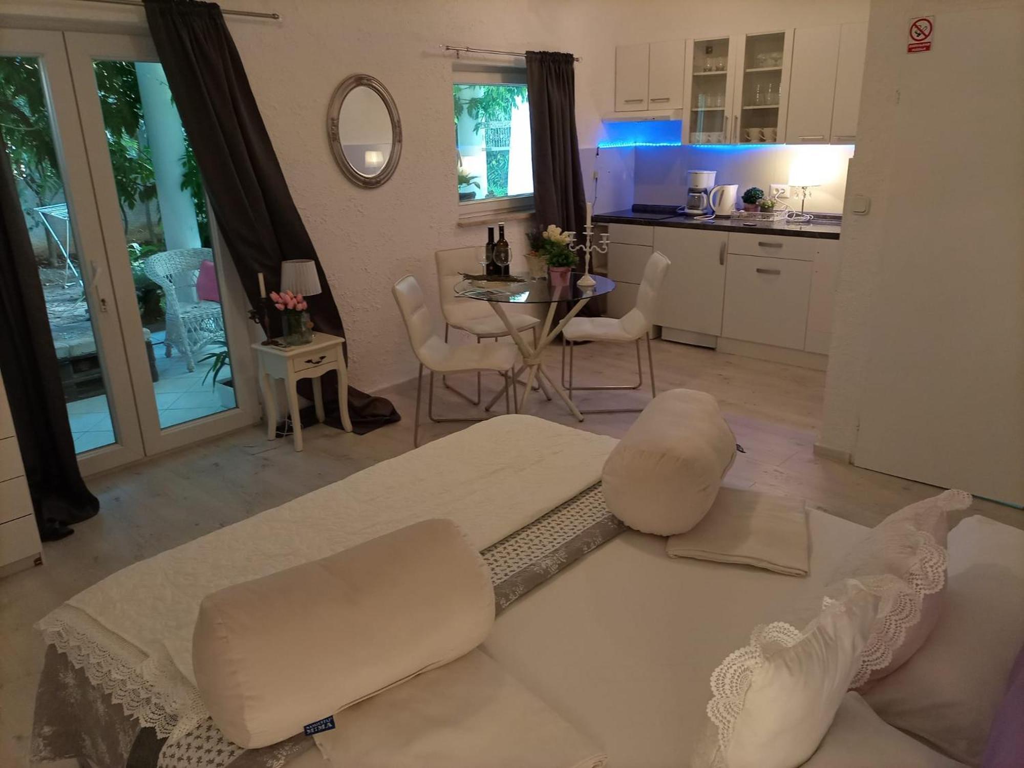 Apartment Jozefina Porec Exterior photo